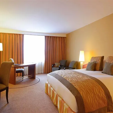 Отель Sofitel Europe